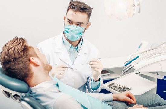 Реставрация зубов фотополимерным материалом Реставрация зубов фотополимерным материалом