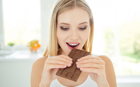 Черный шоколад съедим, здоровье зубам сохраним?